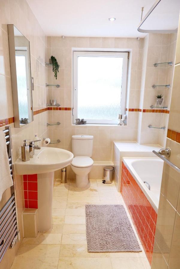 Stunning Apartment Close To Cambridge Station With Free Parking! מראה חיצוני תמונה