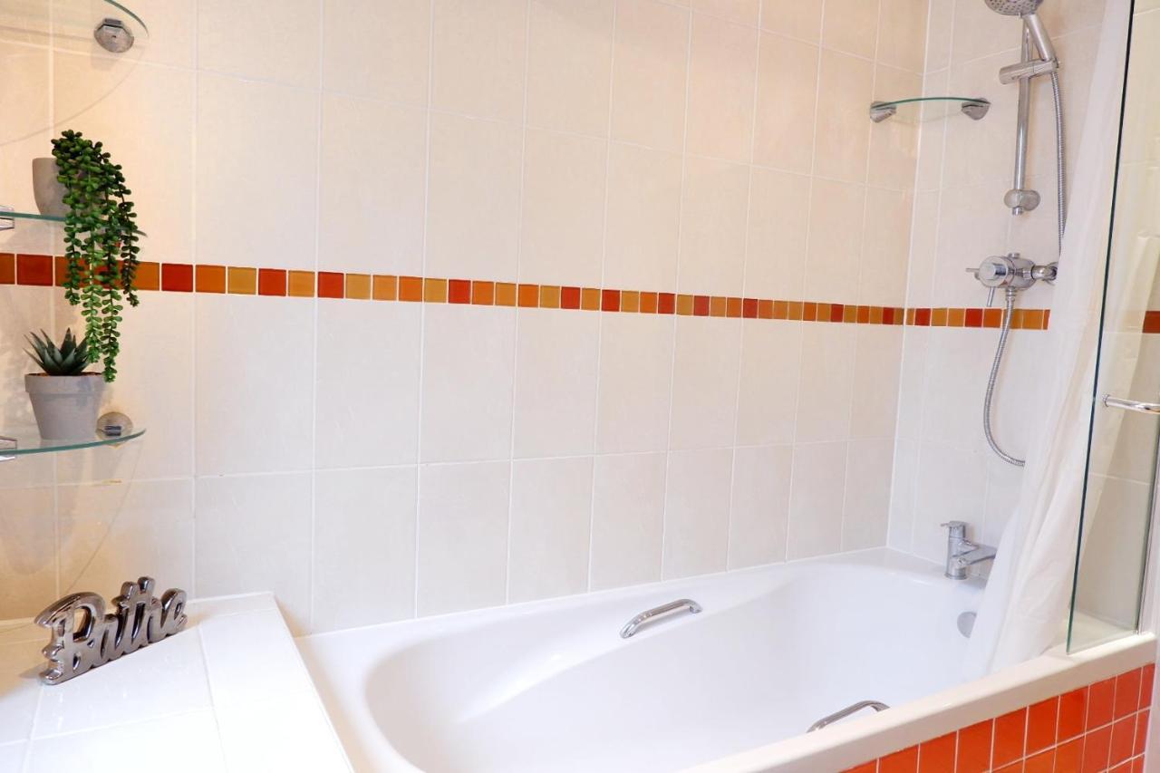 Stunning Apartment Close To Cambridge Station With Free Parking! מראה חיצוני תמונה